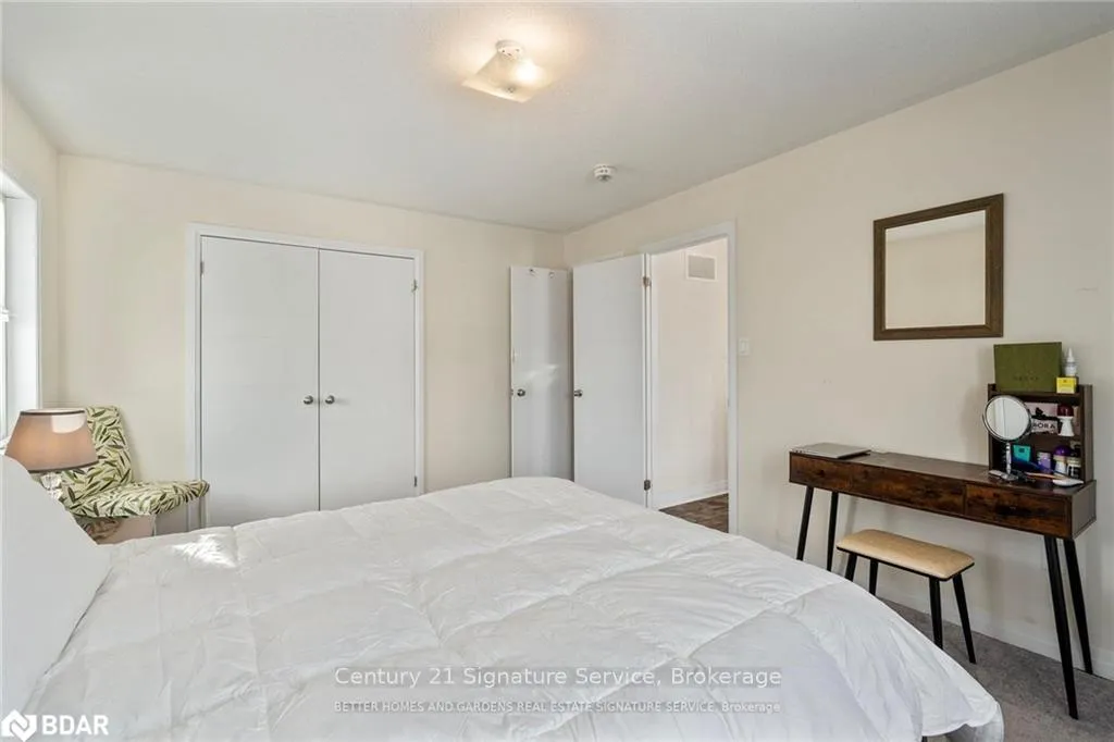 Photo 23 of 42 Bedford Estates Crescent, Barrie, Bayshore — HOMEH
