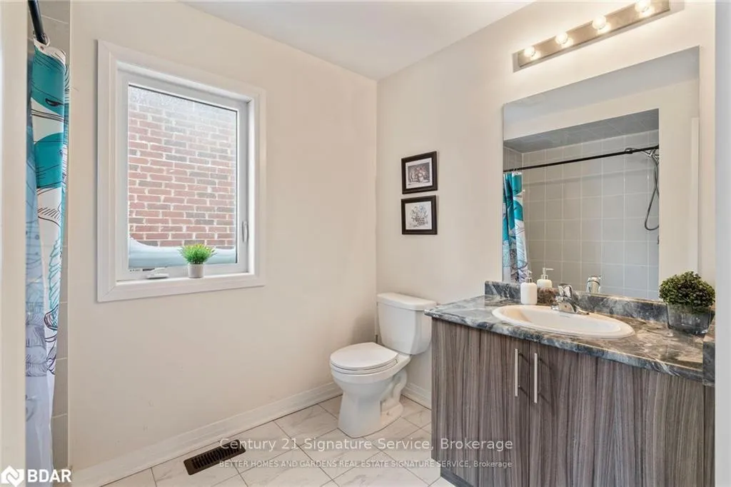 Photo 24 of 42 Bedford Estates Crescent, Barrie, Bayshore — HOMEH