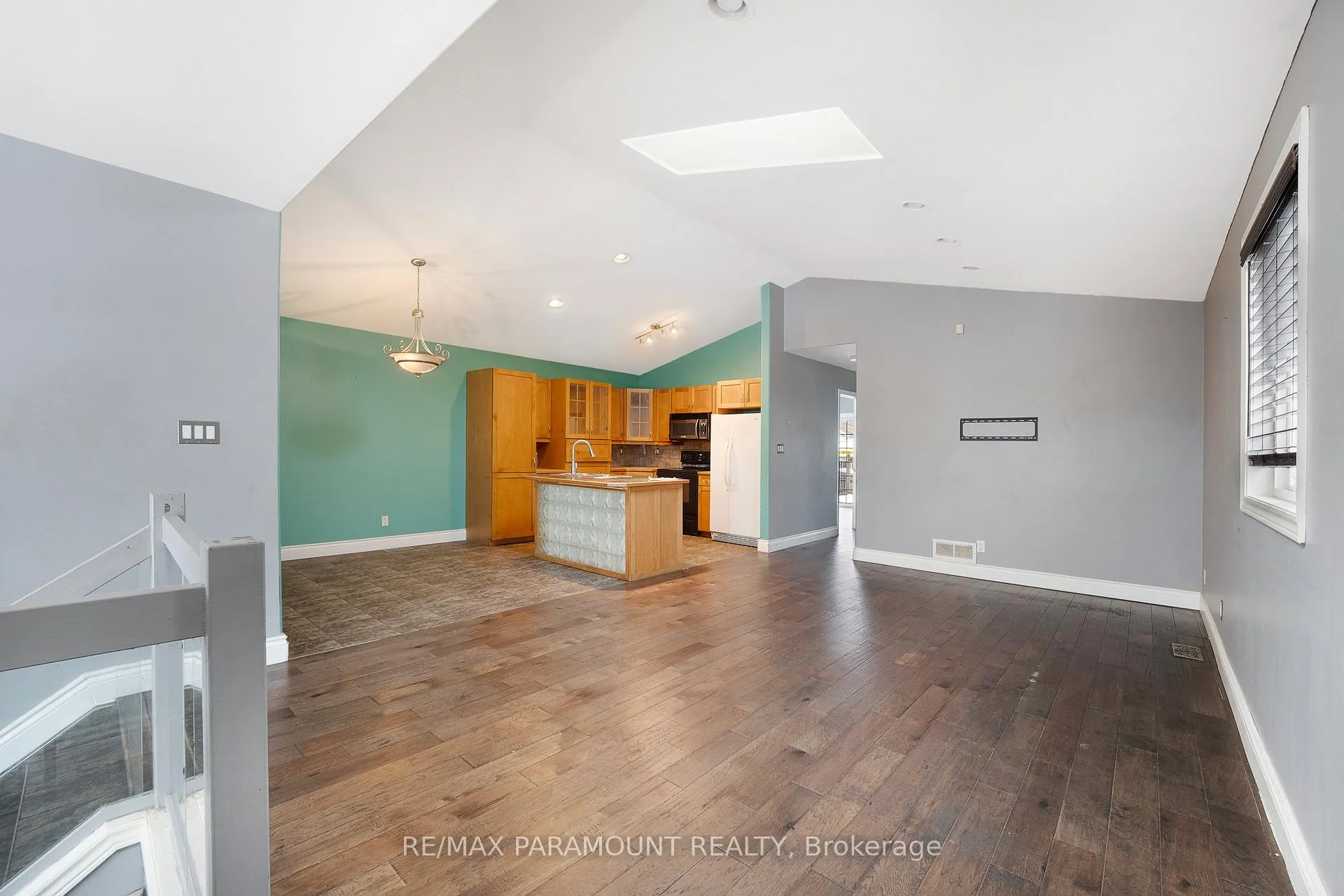 Photo 6 of 1505 Highnoon Drive, Windsor — HOMEH