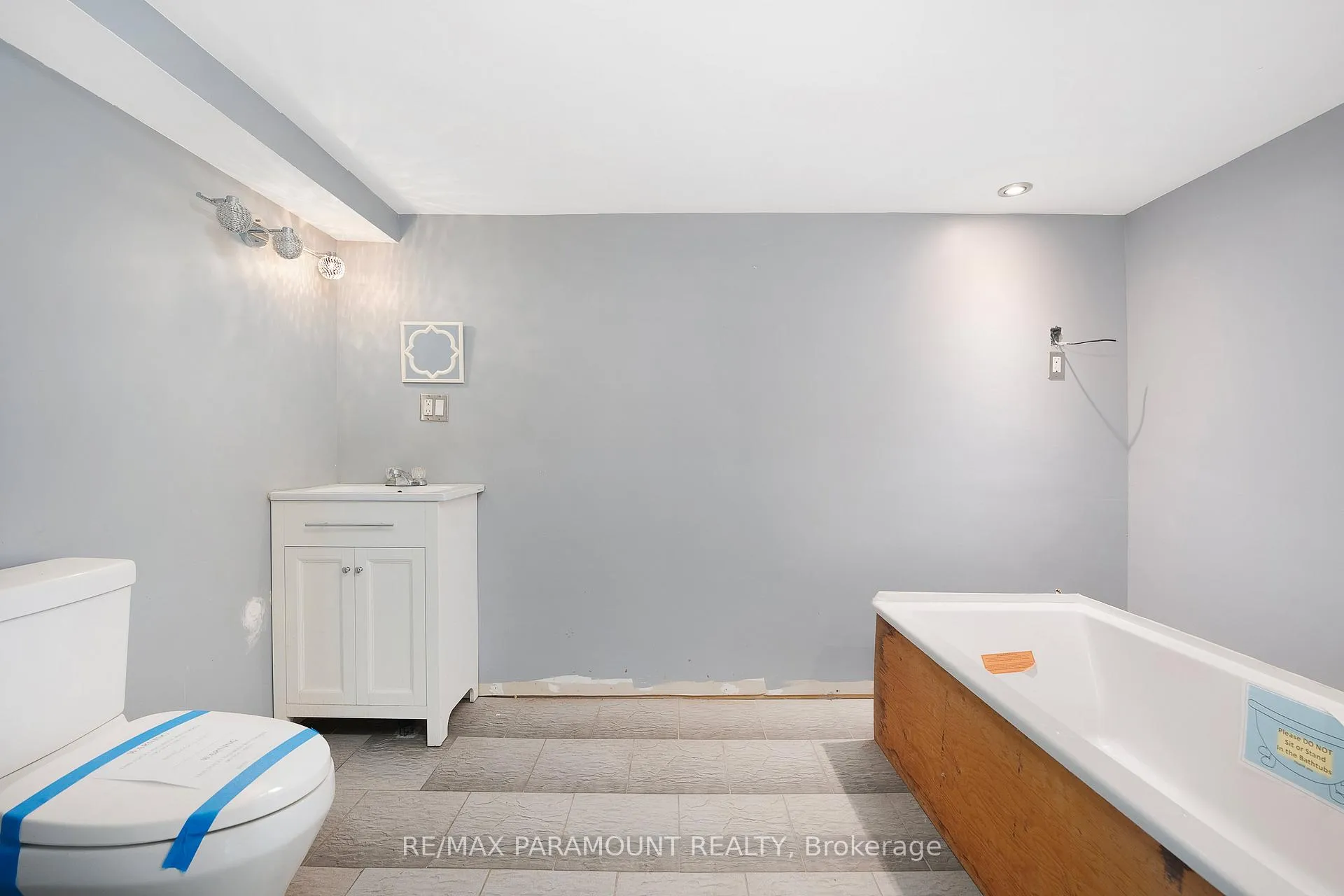 Photo 20 of 1505 Highnoon Drive, Windsor — HOMEH