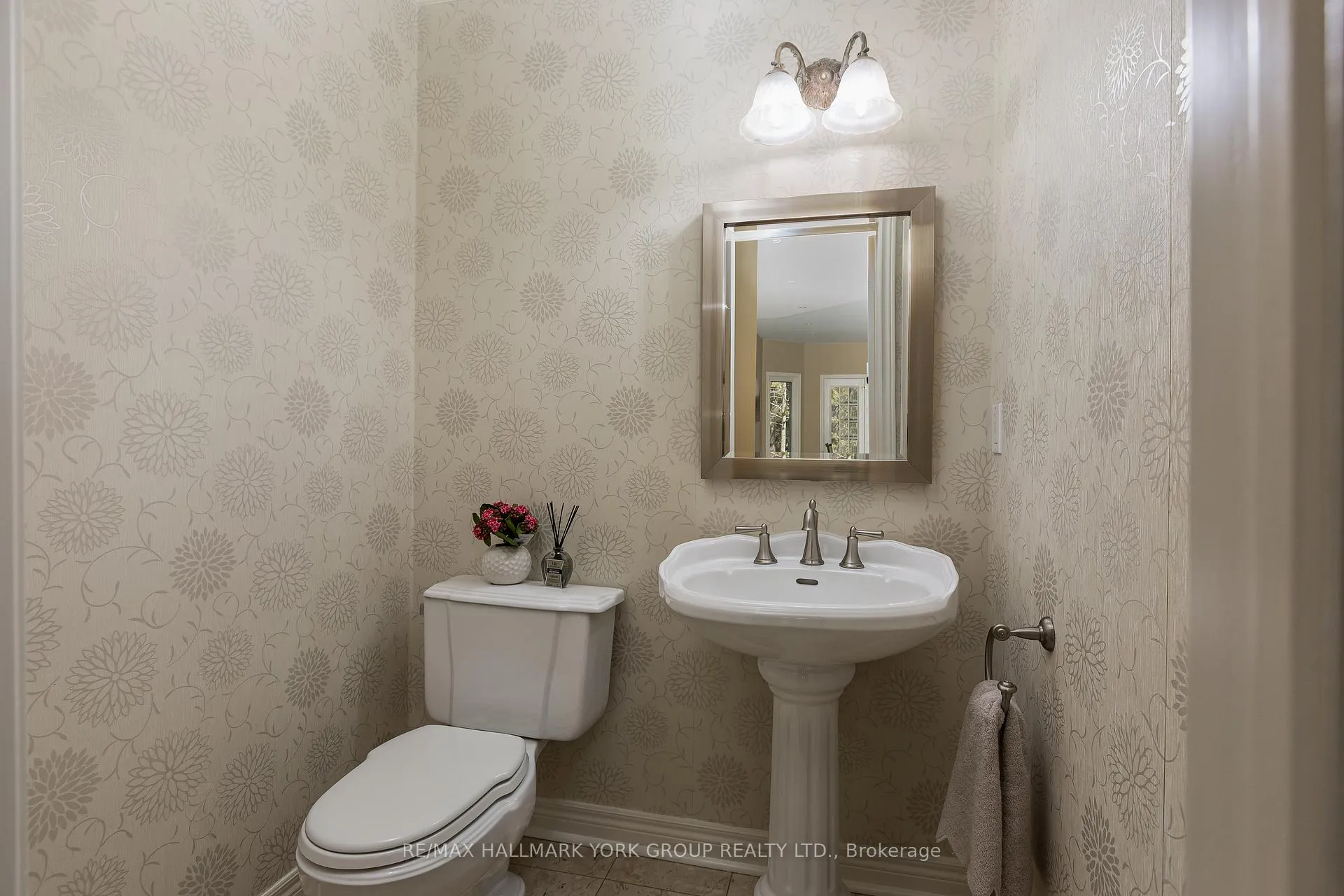Photo 17 of 52 Forester Crescent, Markham, Cachet — HOMEH