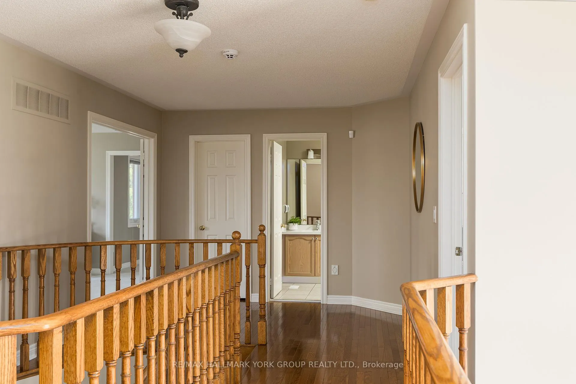 Photo 19 of 52 Forester Crescent, Markham, Cachet — HOMEH