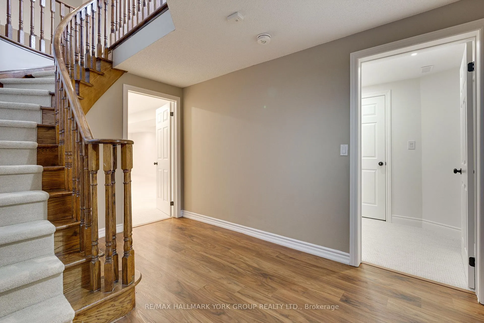 Photo 31 of 52 Forester Crescent, Markham, Cachet — HOMEH