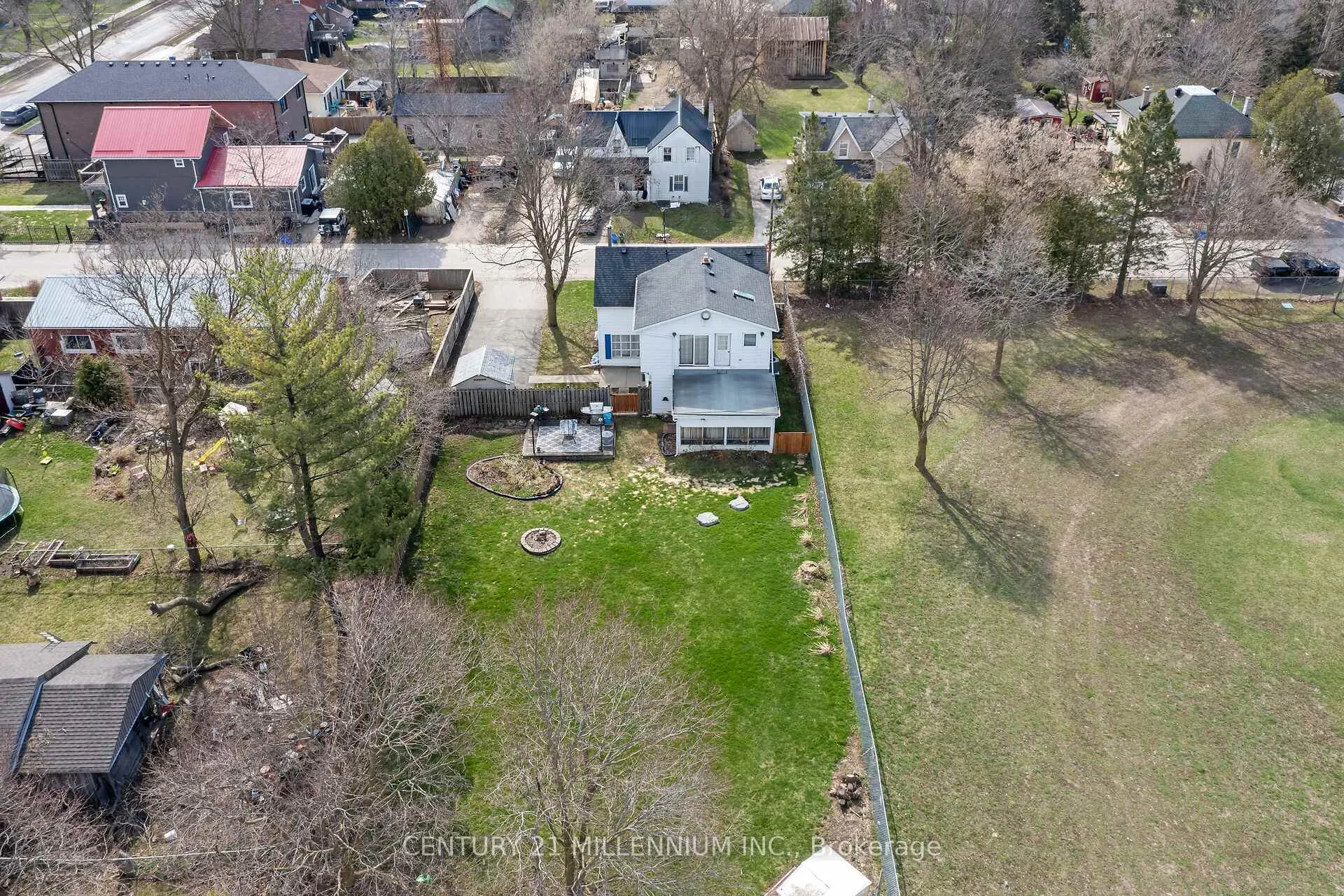 Photo 45 of 3 Centre Street, Erin — HOMEH