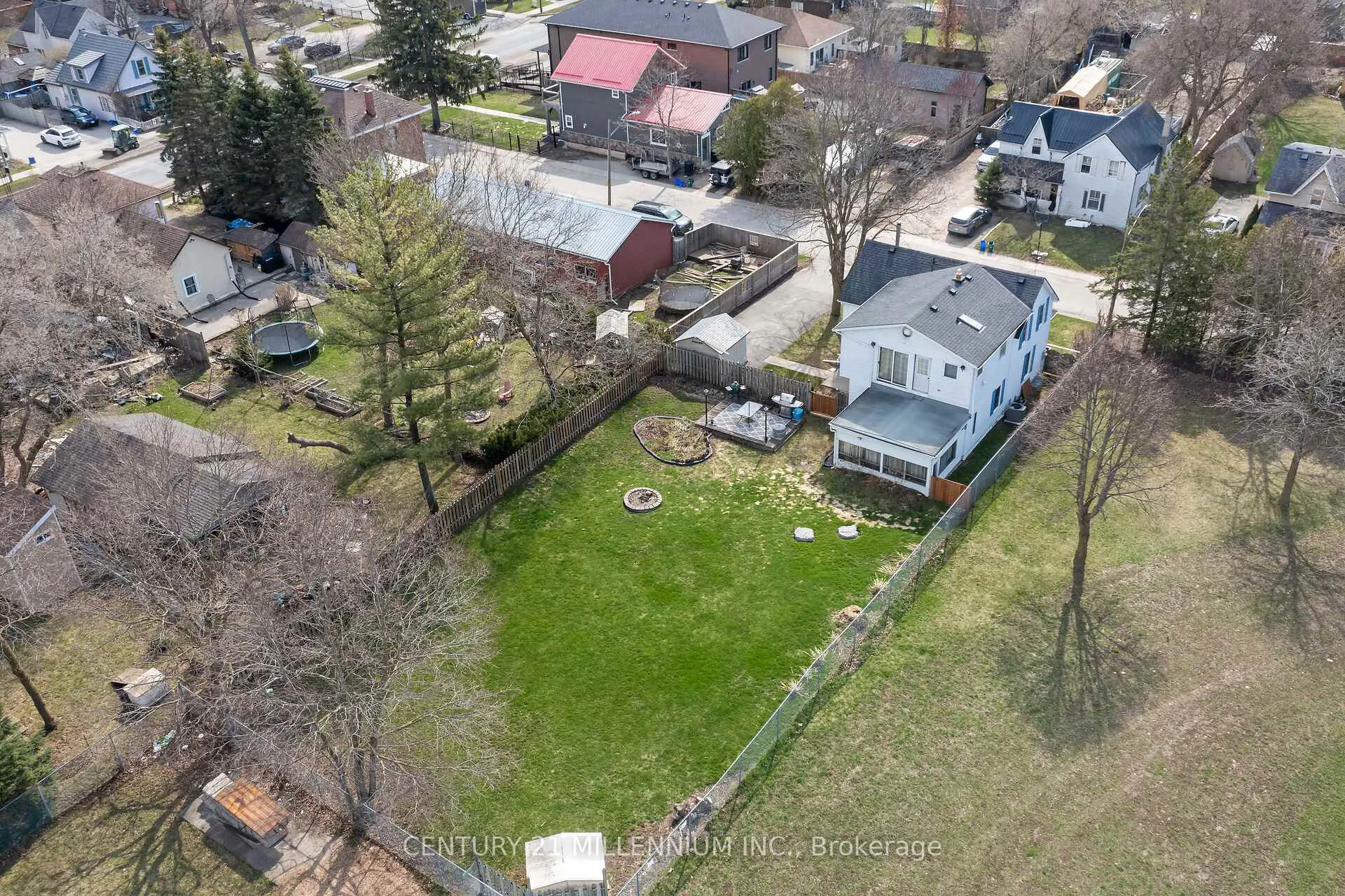 Photo 48 of 3 Centre Street, Erin — HOMEH