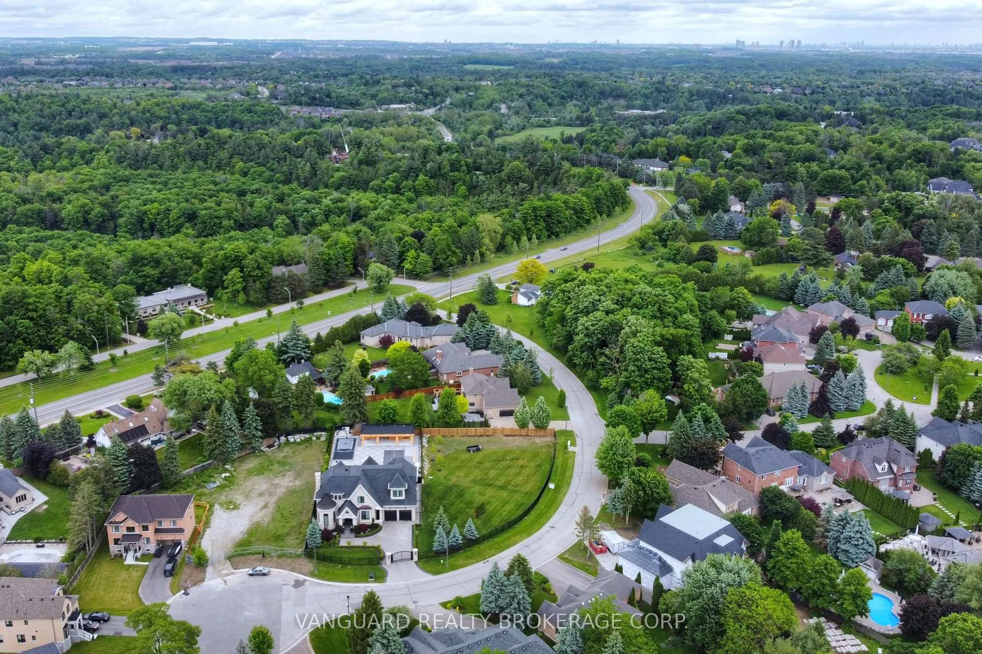 Photo 1 of 60 Whisper Lane, Vaughan, Kleinburg — HOMEH