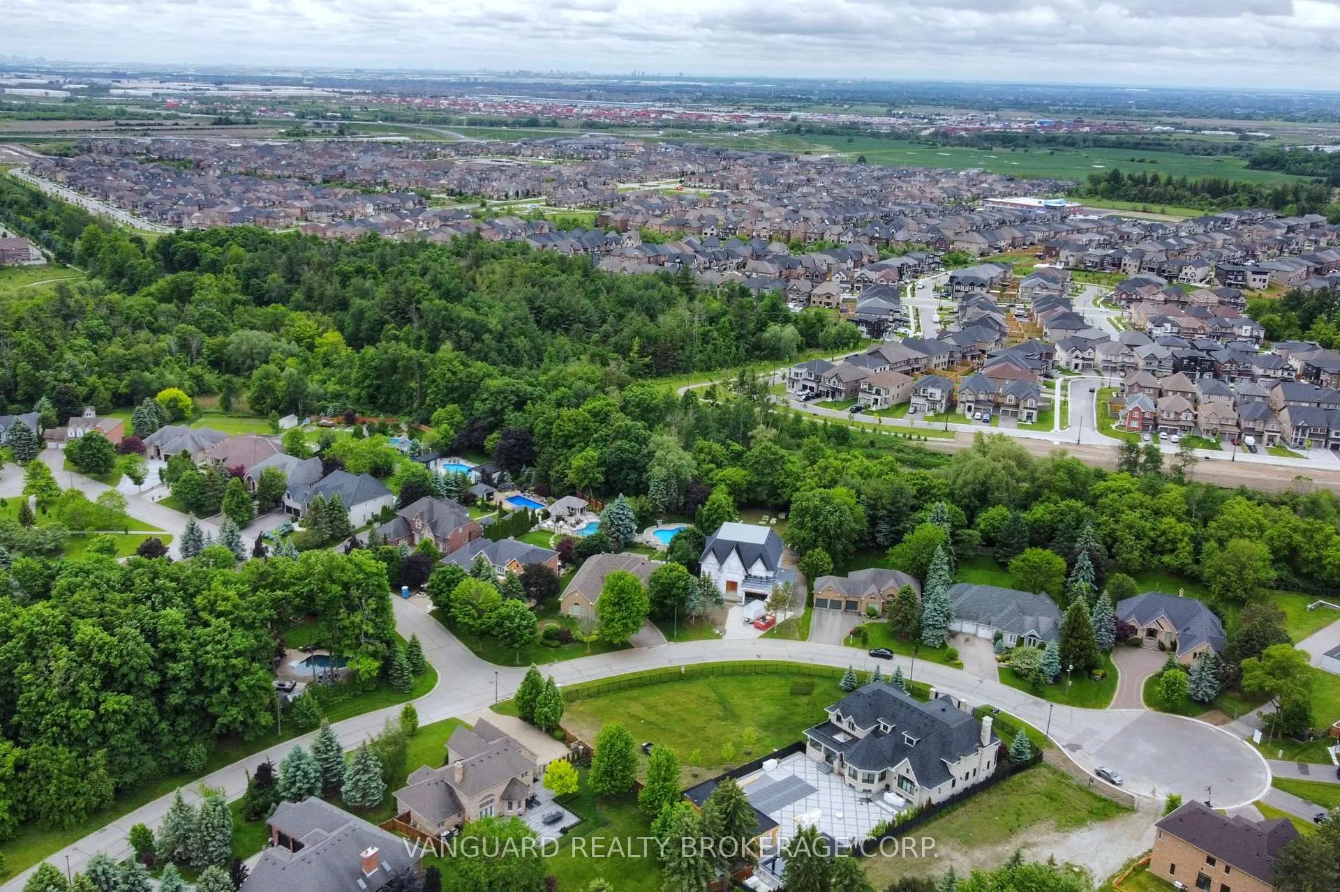 Photo 14 of 60 Whisper Lane, Vaughan, Kleinburg — HOMEH