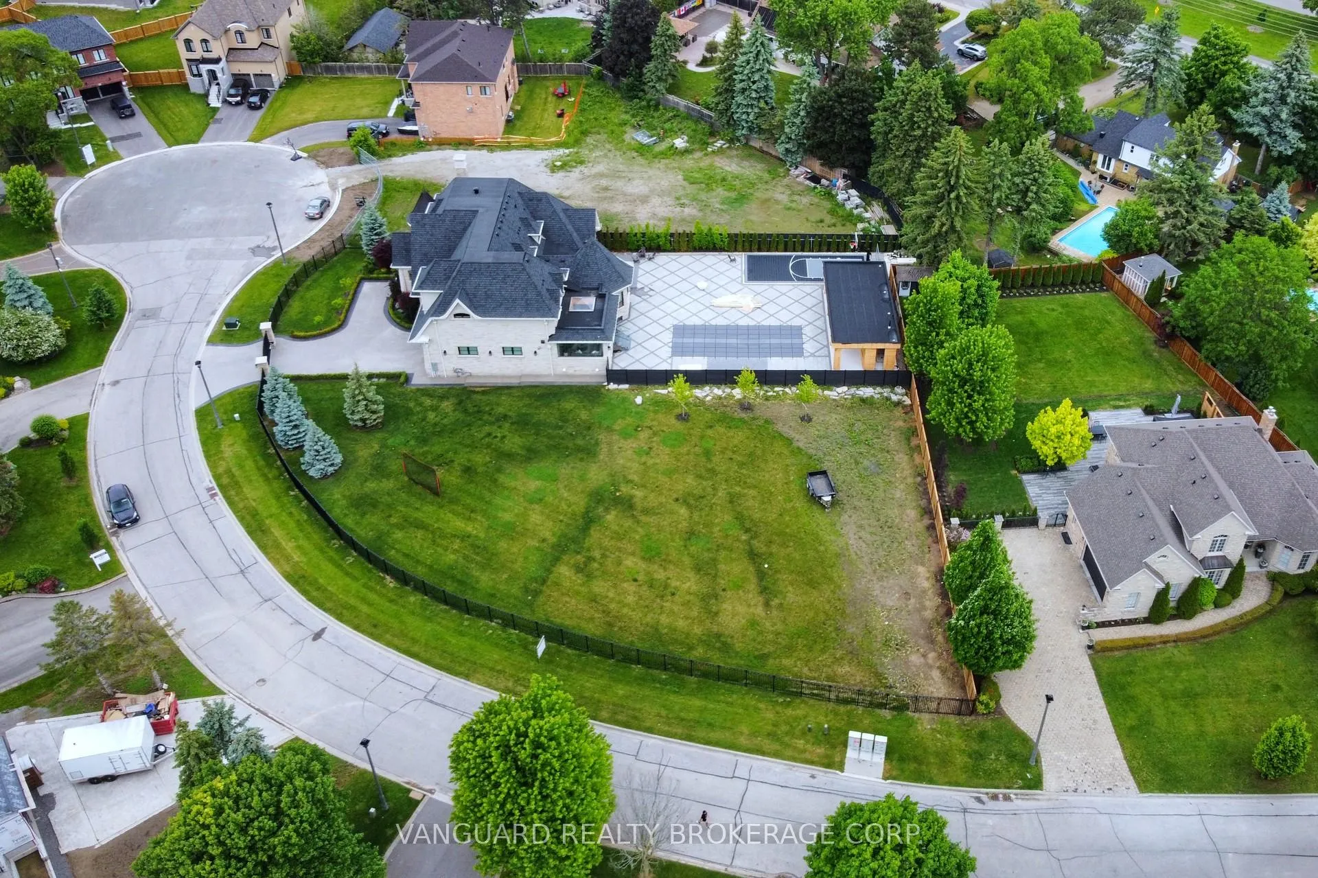 Photo 17 of 60 Whisper Lane, Vaughan, Kleinburg — HOMEH