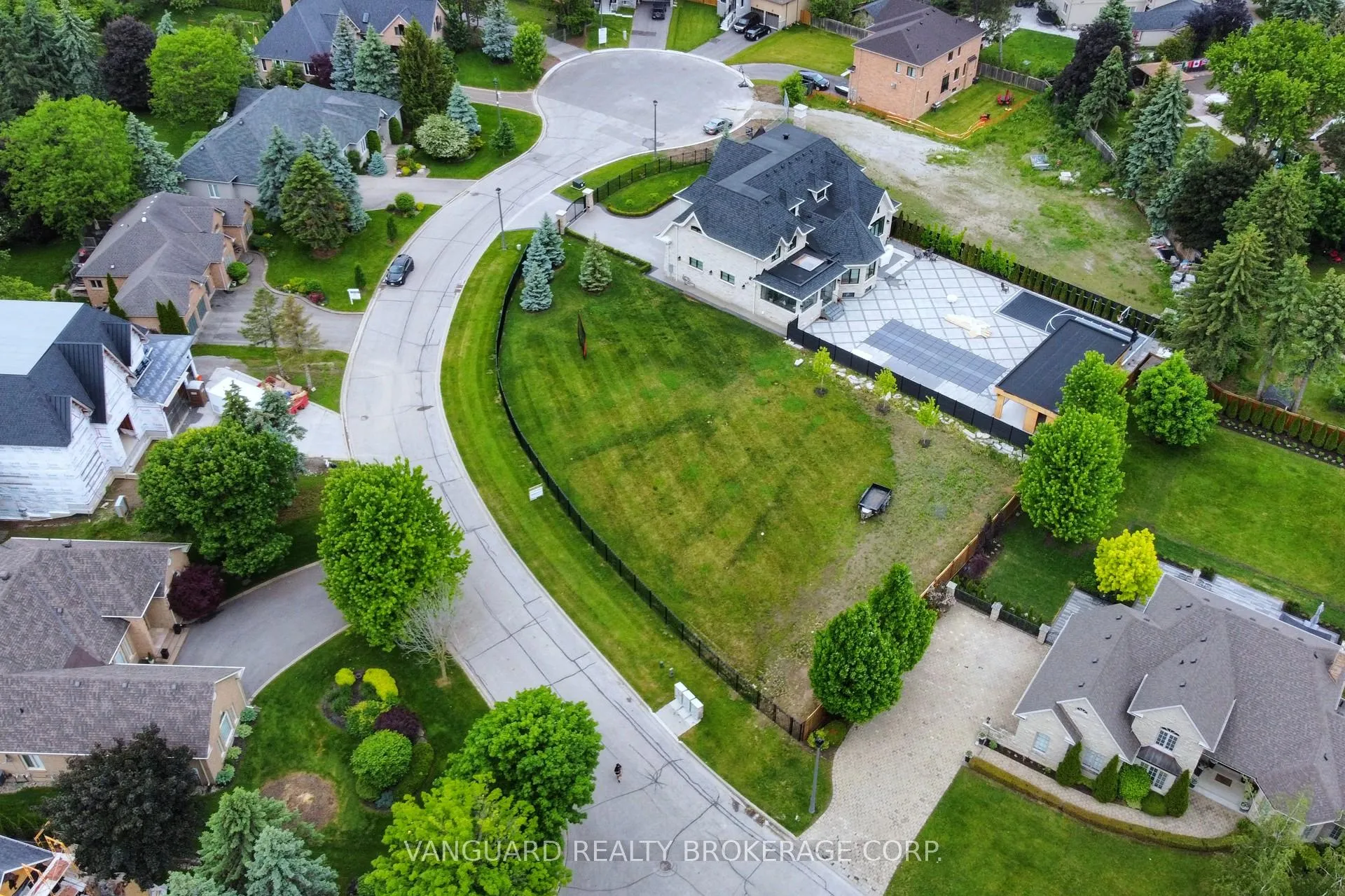 Photo 18 of 60 Whisper Lane, Vaughan, Kleinburg — HOMEH