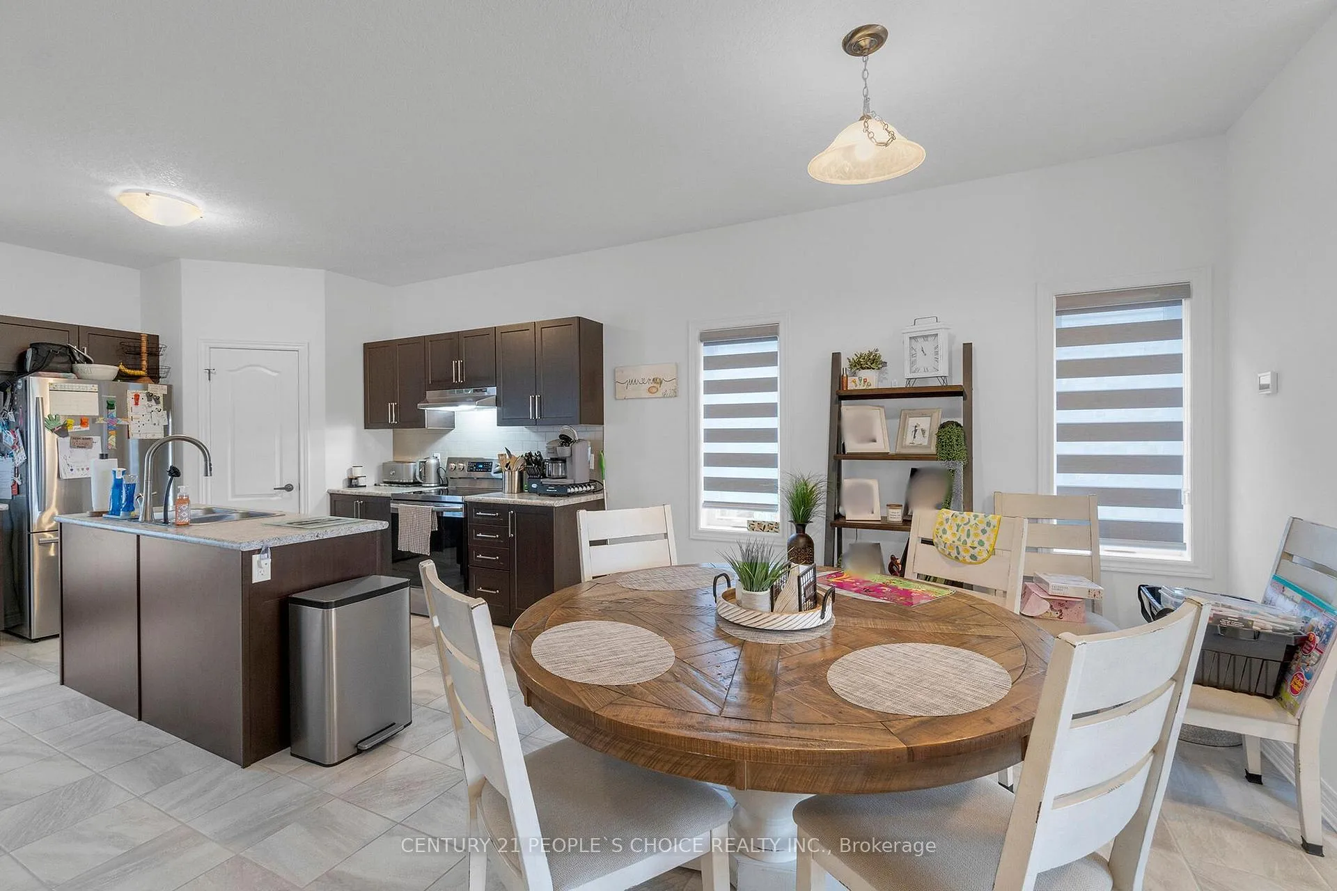 Photo 6 of 23 Pennell Drive, Barrie, Ardagh — HOMEH