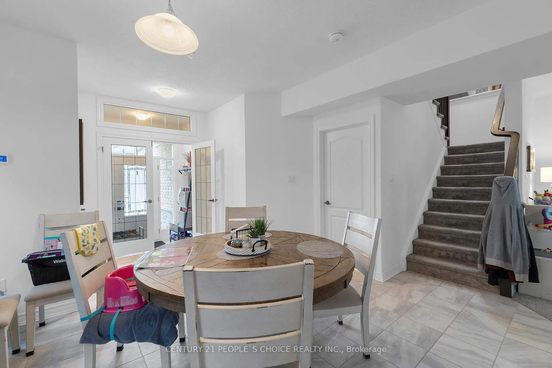 Photo 8 of 23 Pennell Drive, Barrie, Ardagh — HOMEH