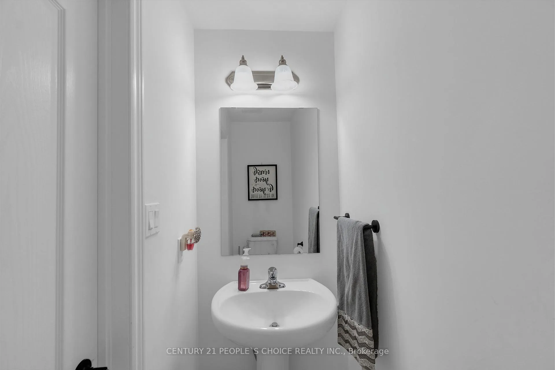 Photo 17 of 23 Pennell Drive, Barrie, Ardagh — HOMEH