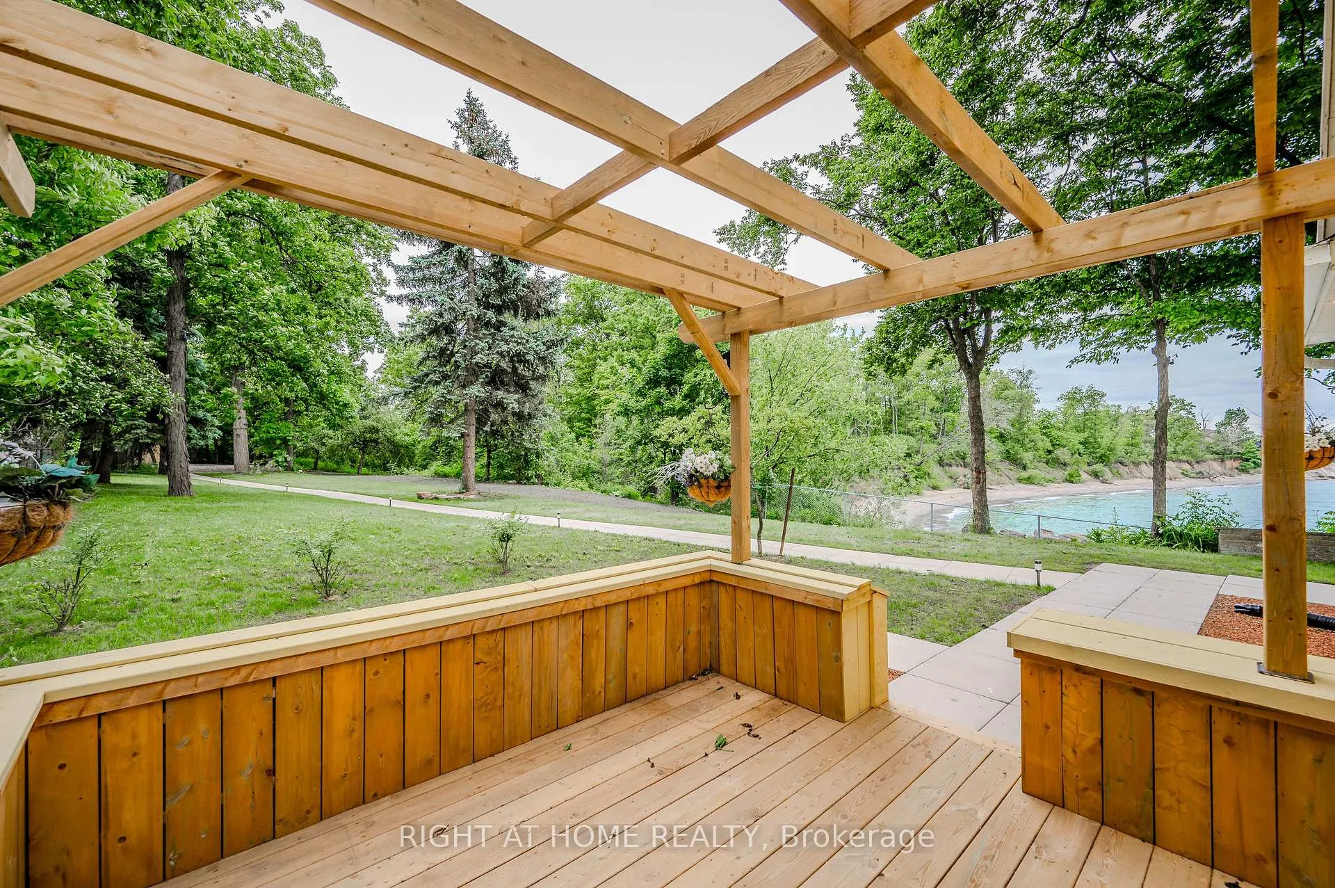Photo 5 of 2 Campview Road, Hamilton, Winona Park — HOMEH