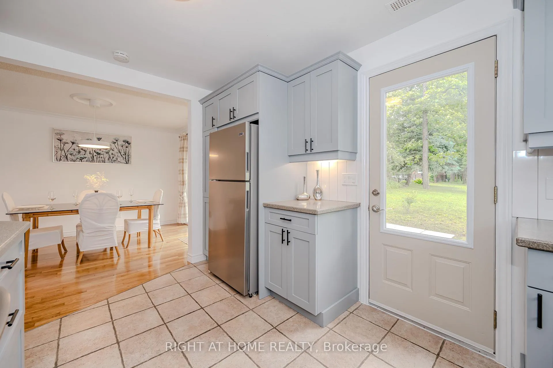 Photo 14 of 2 Campview Road, Hamilton, Winona Park — HOMEH