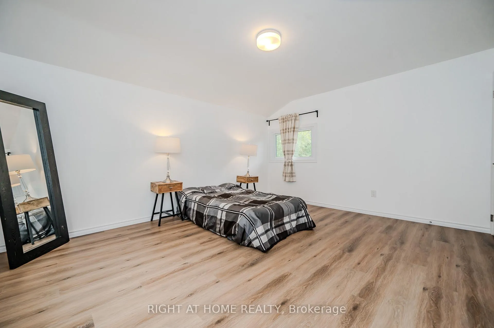 Photo 22 of 2 Campview Road, Hamilton, Winona Park — HOMEH