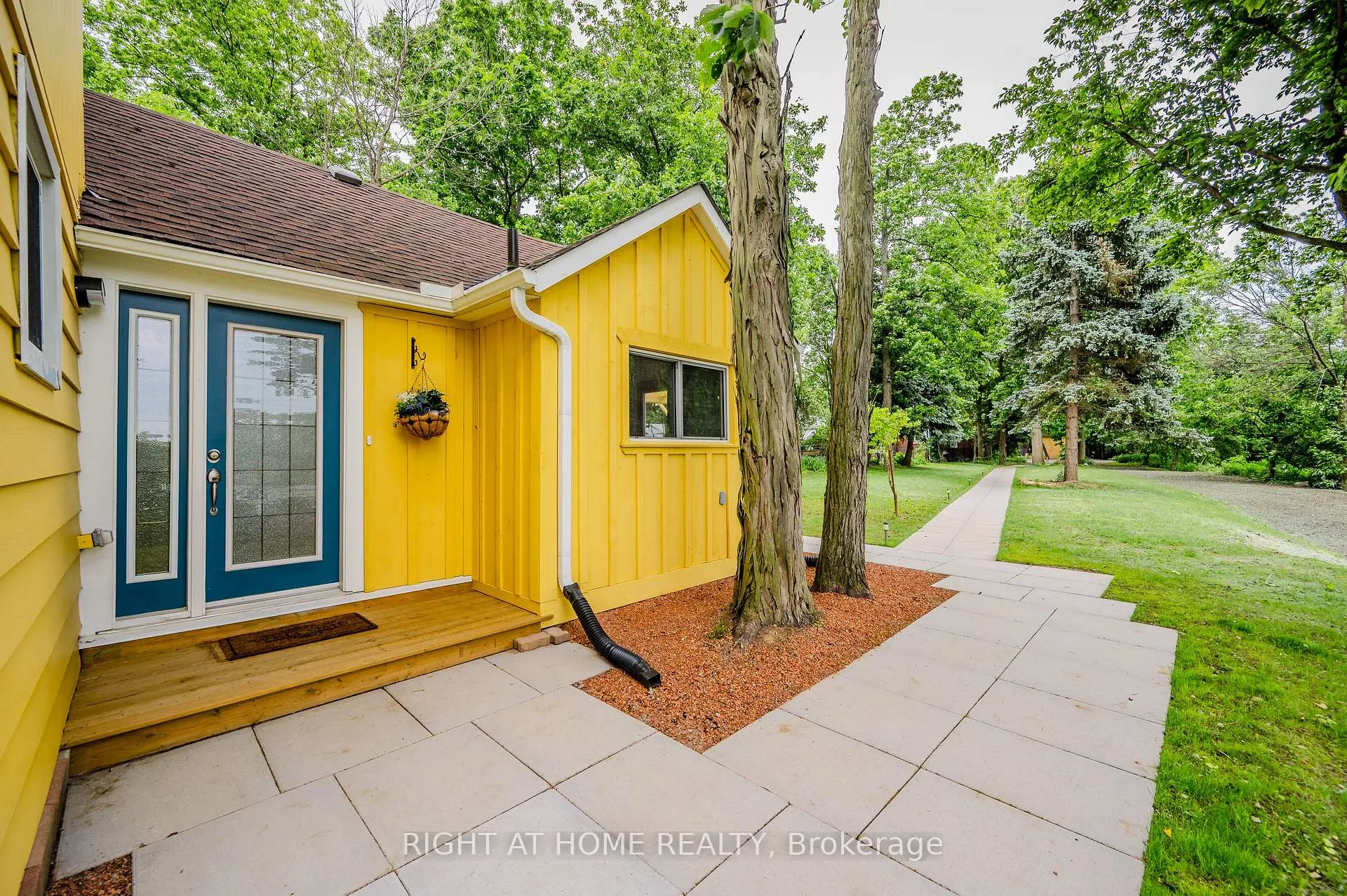 Photo 30 of 2 Campview Road, Hamilton, Winona Park — HOMEH