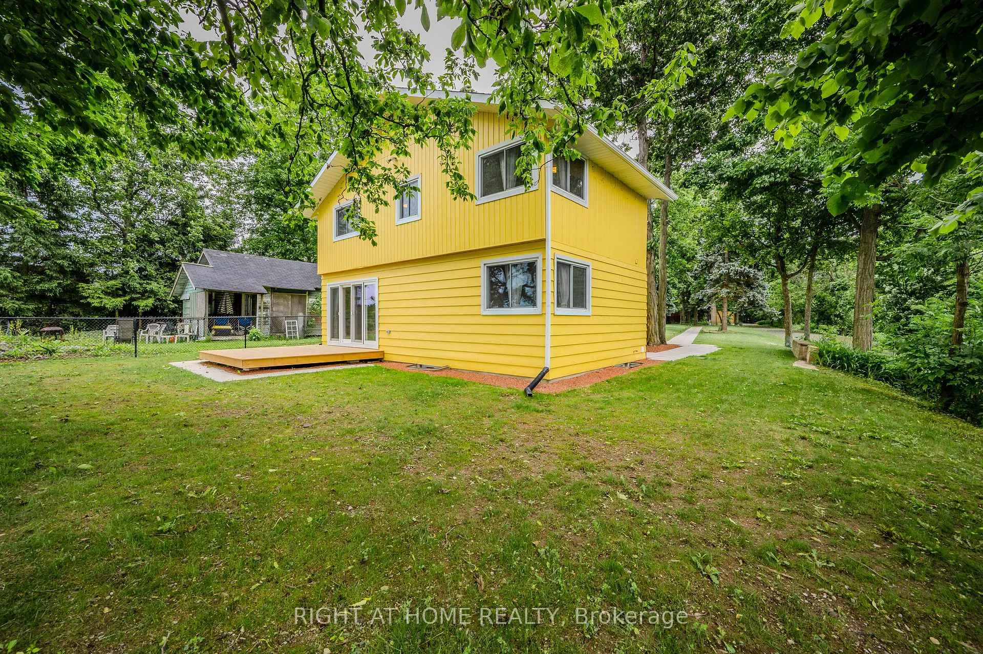 Photo 31 of 2 Campview Road, Hamilton, Winona Park — HOMEH