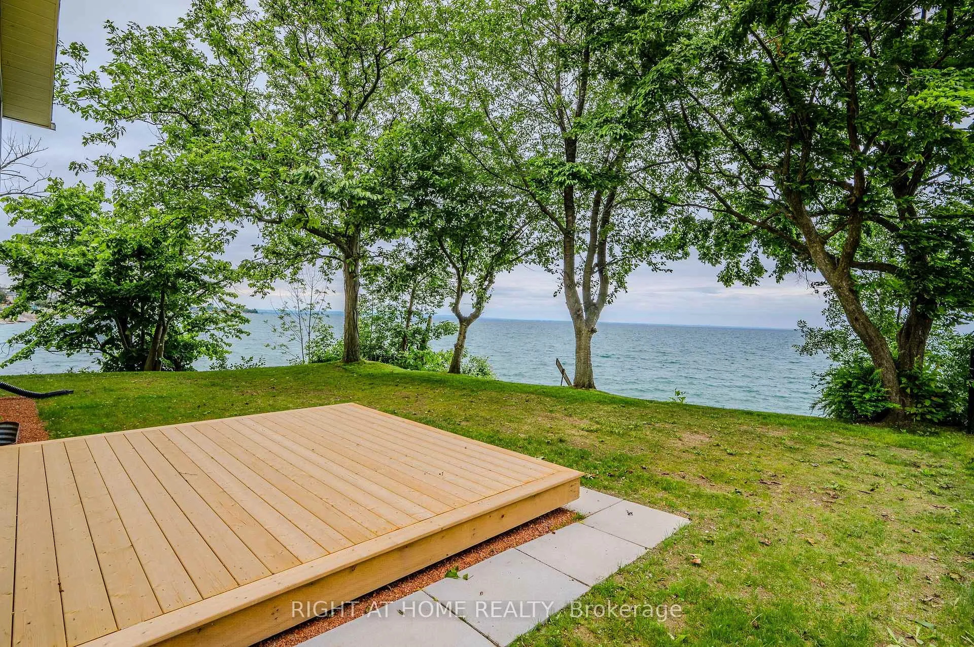 Photo 33 of 2 Campview Road, Hamilton, Winona Park — HOMEH