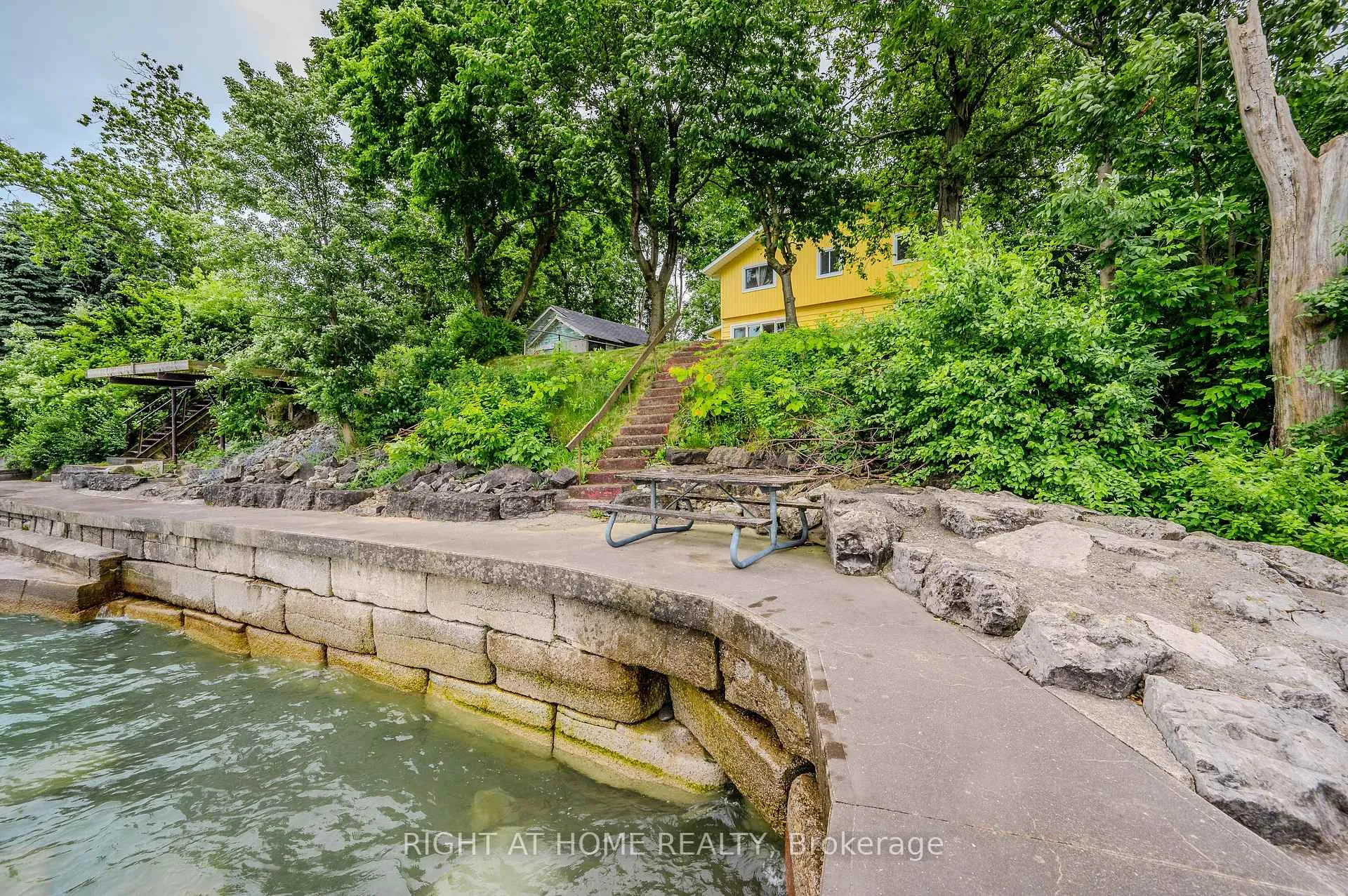 Photo 36 of 2 Campview Road, Hamilton, Winona Park — HOMEH
