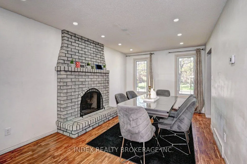 Photo 5 of 30 Maxwell Drive, Kitchener — HOMEH