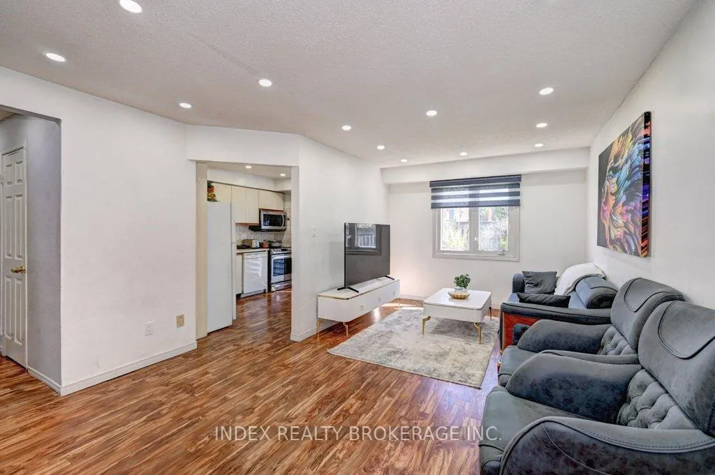 Photo 9 of 30 Maxwell Drive, Kitchener — HOMEH