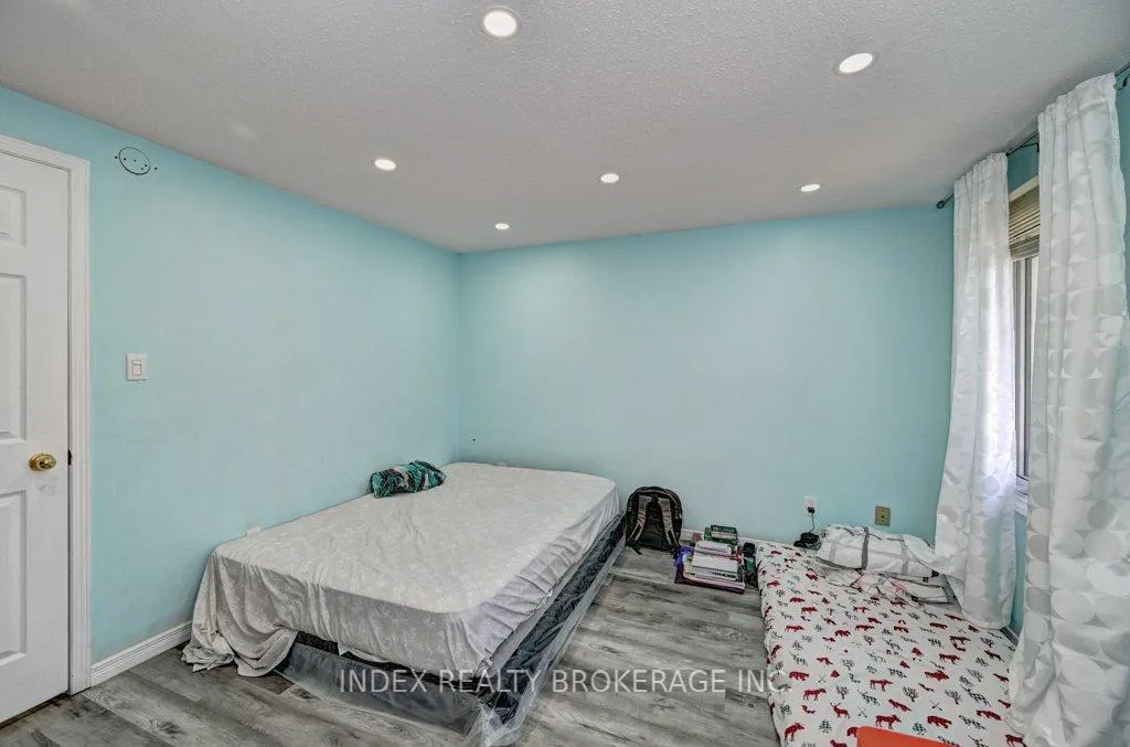 Photo 26 of 30 Maxwell Drive, Kitchener — HOMEH
