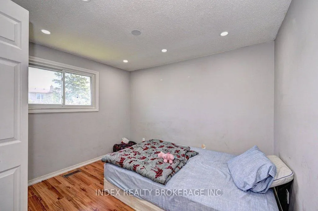 Photo 30 of 30 Maxwell Drive, Kitchener — HOMEH