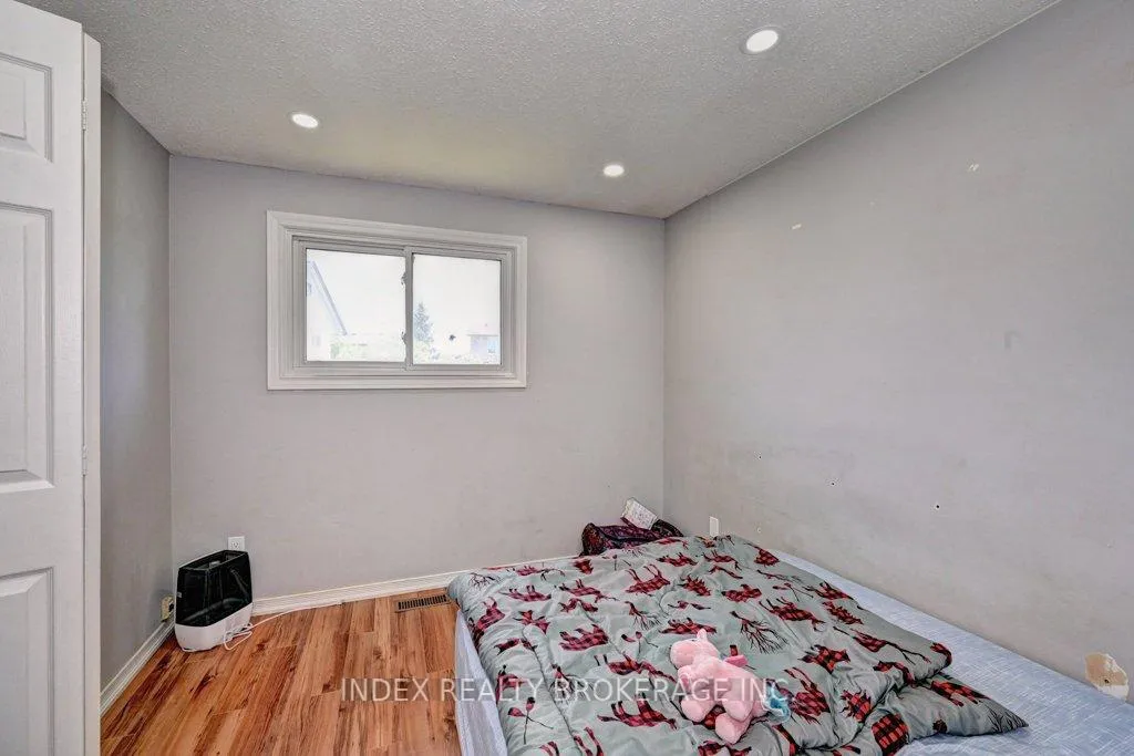 Photo 31 of 30 Maxwell Drive, Kitchener — HOMEH