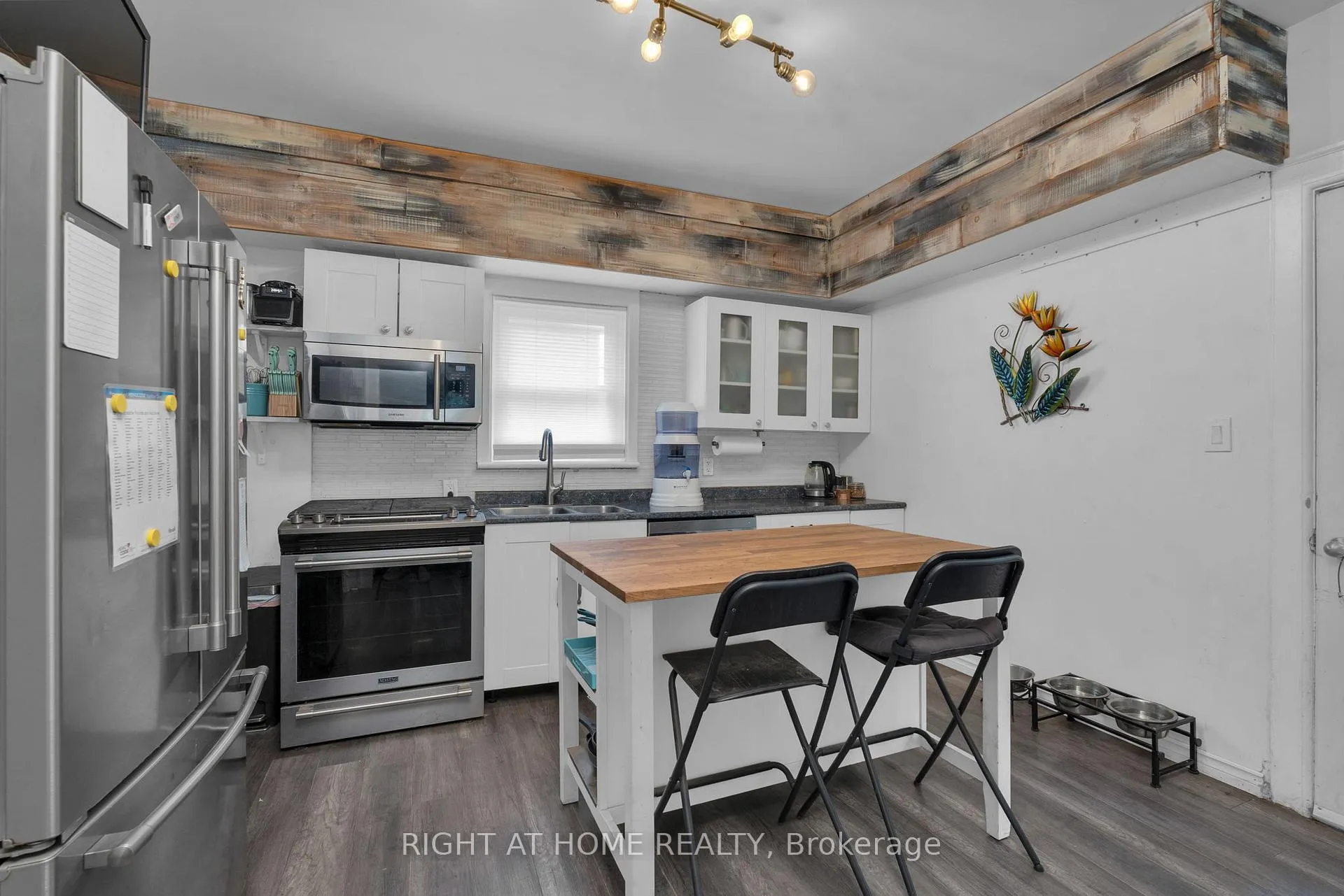 Photo 11 of 769 Hugel Avenue, Midland — HOMEH