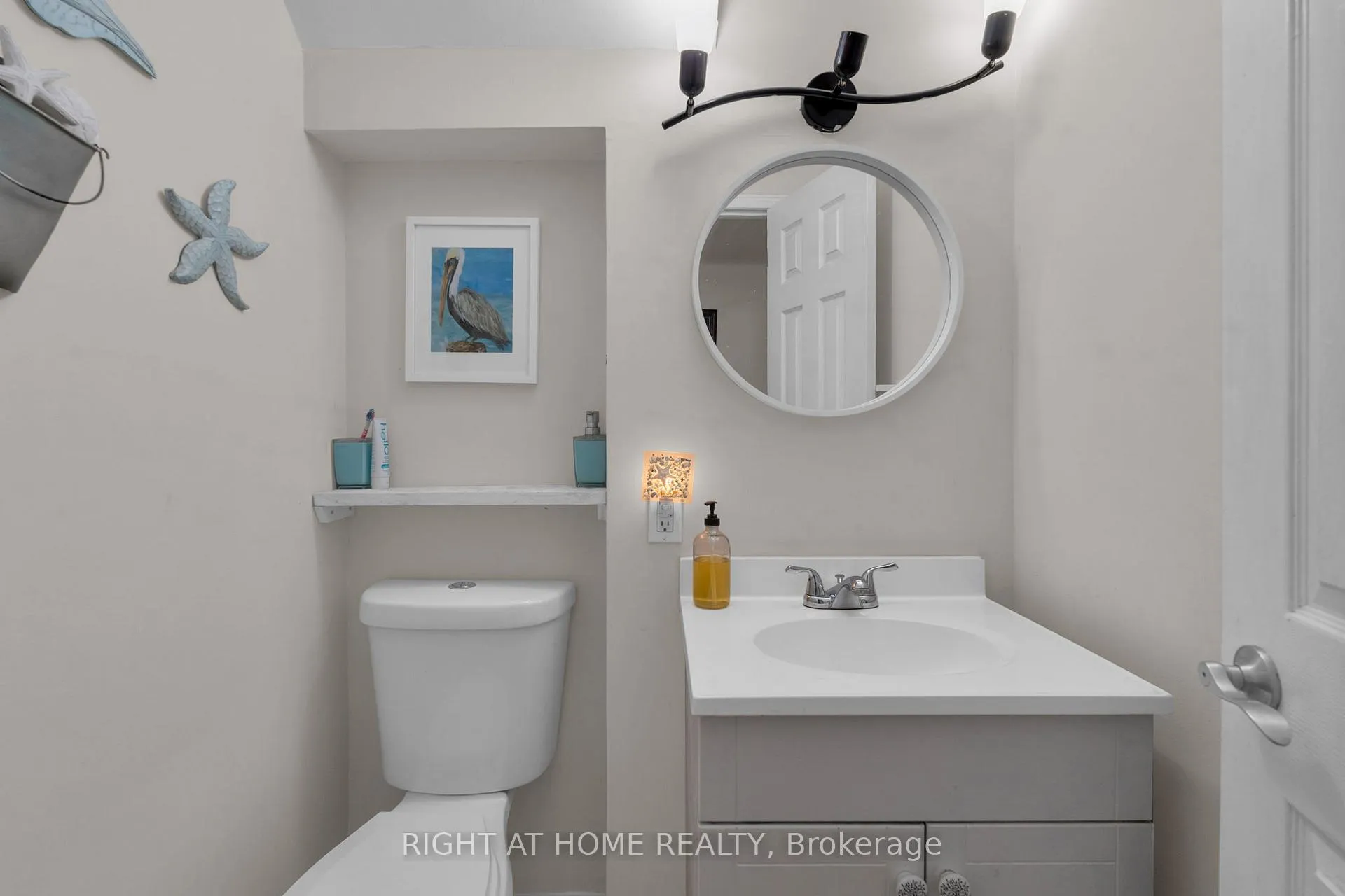 Photo 15 of 769 Hugel Avenue, Midland — HOMEH