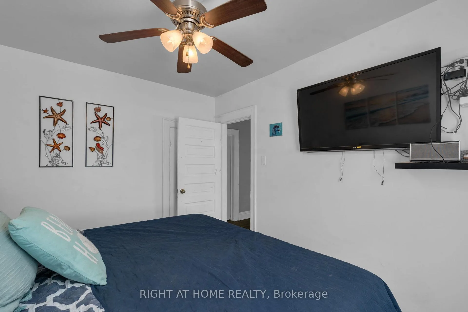 Photo 17 of 769 Hugel Avenue, Midland — HOMEH