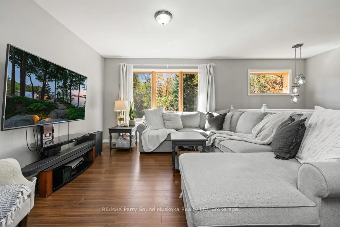 Photo 5 of 312 Centre Road, McKellar — HOMEH