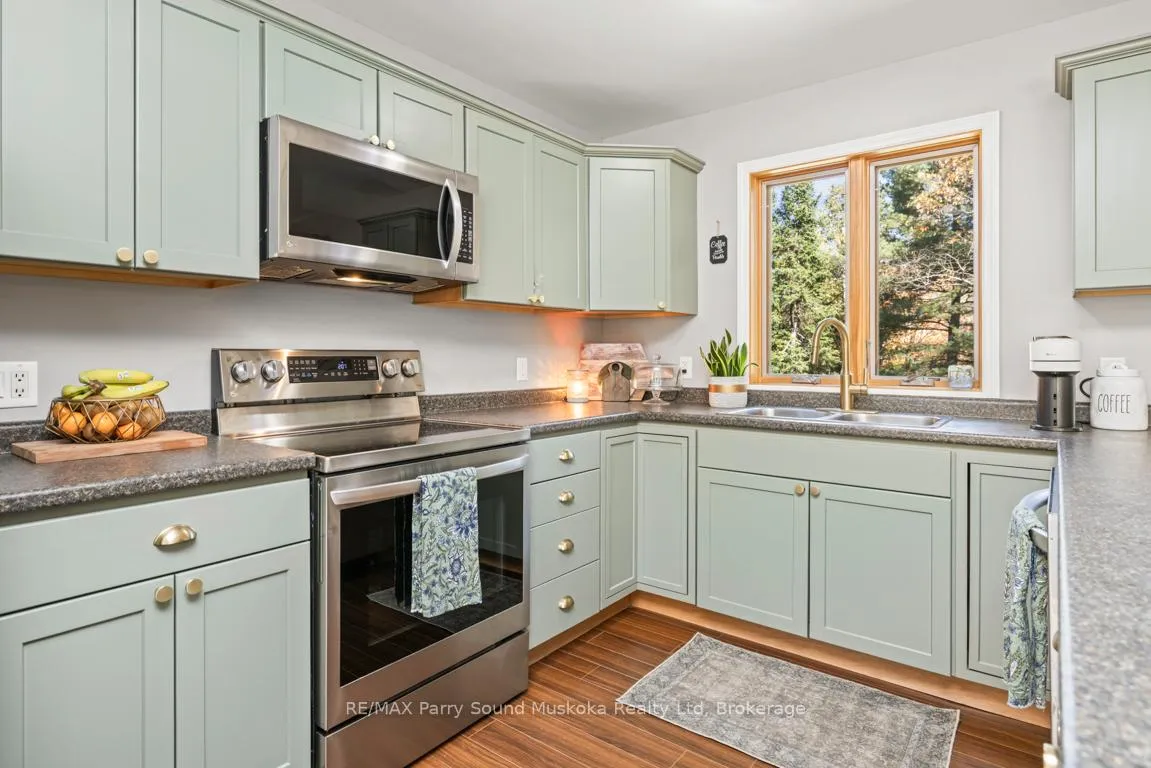 Photo 9 of 312 Centre Road, McKellar — HOMEH