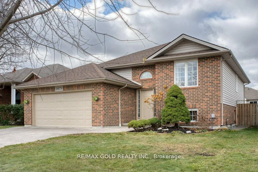 Front of 1075 Banwell Road