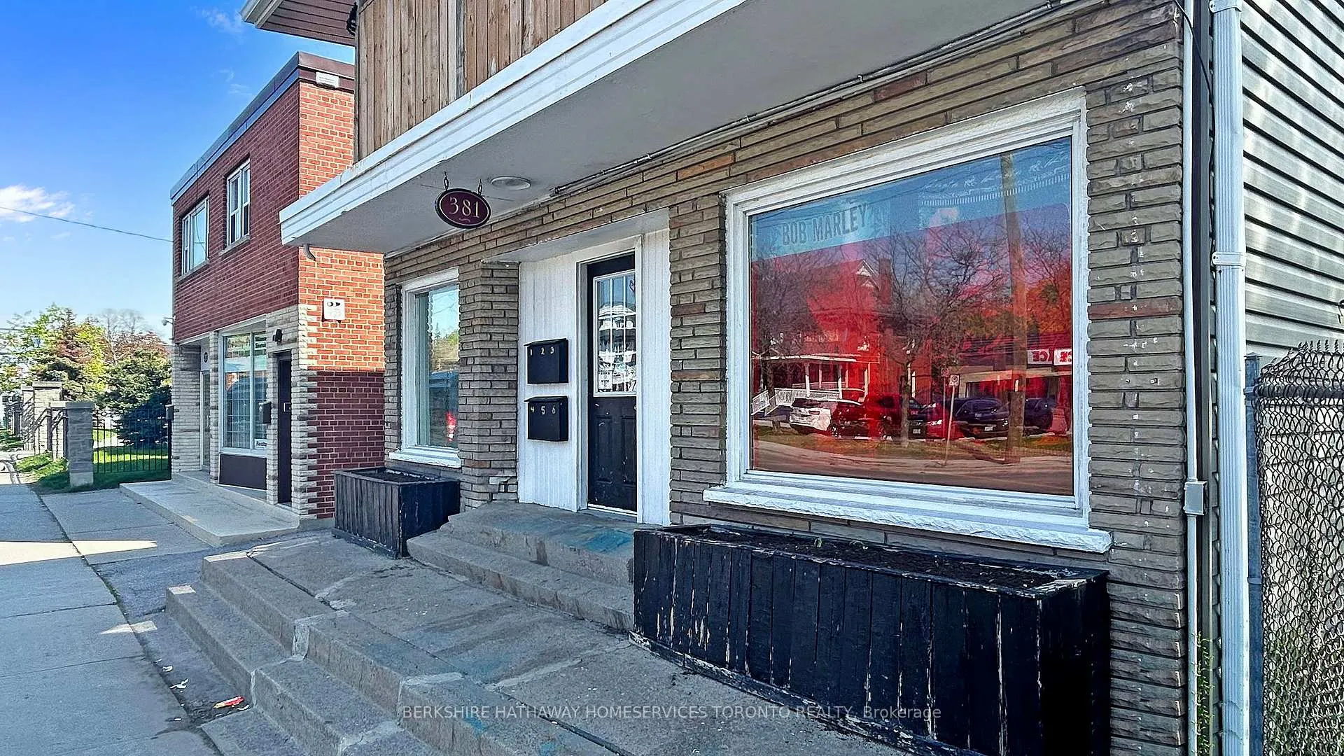 Photo 5 of 381 Simcoe Street S, Oshawa, Central — HOMEH