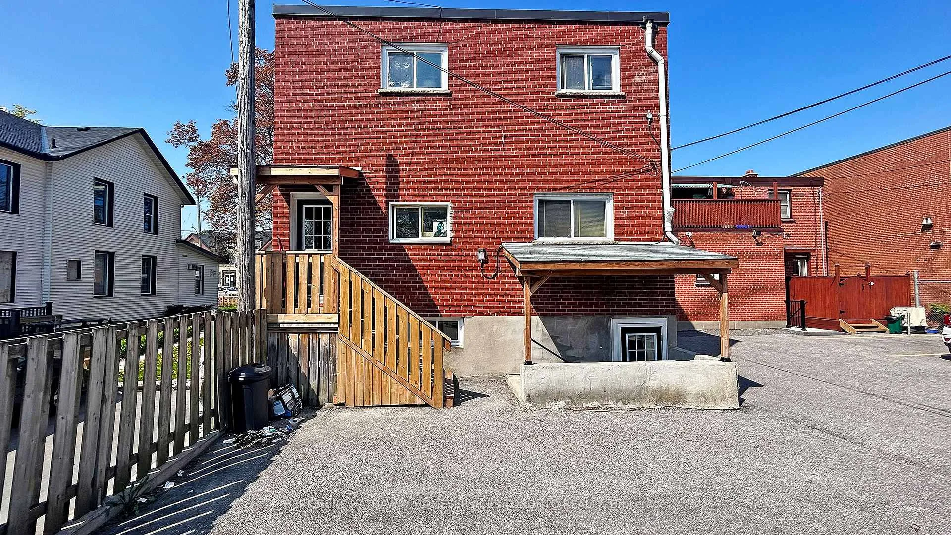 Photo 7 of 381 Simcoe Street S, Oshawa, Central — HOMEH