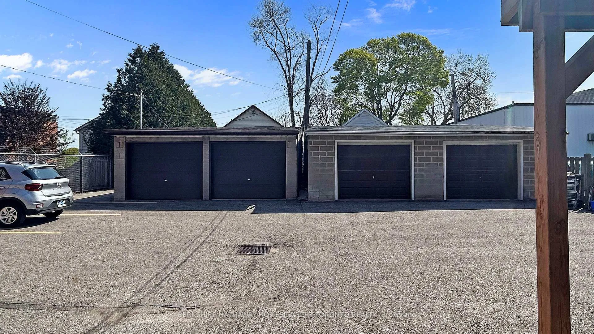 Photo 8 of 381 Simcoe Street S, Oshawa, Central — HOMEH