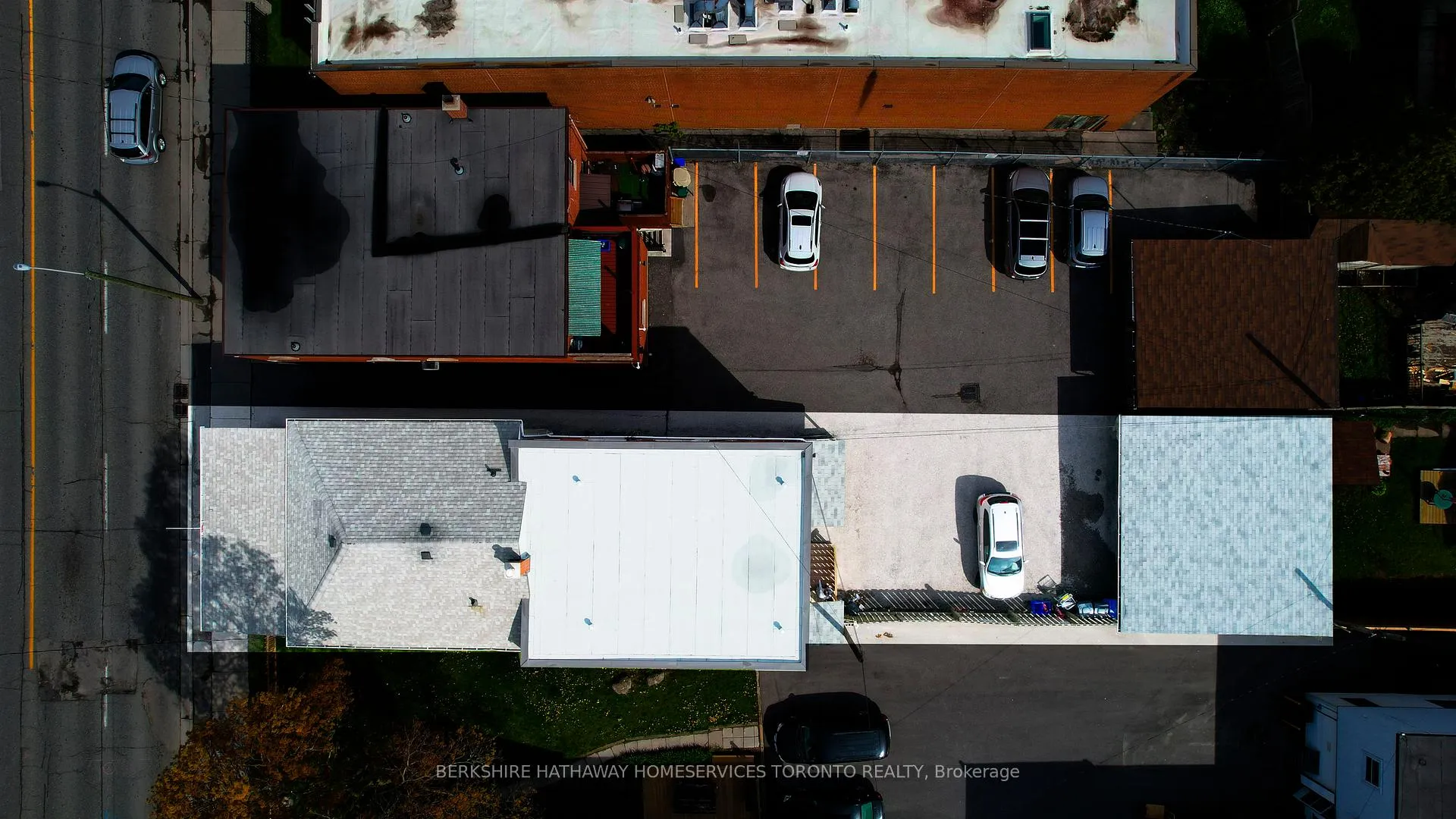 Photo 10 of 381 Simcoe Street S, Oshawa, Central — HOMEH