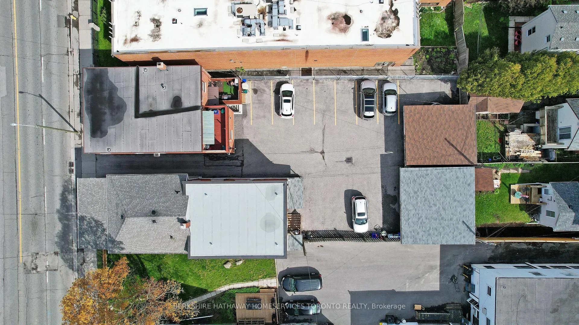 Photo 20 of 381 Simcoe Street S, Oshawa, Central — HOMEH
