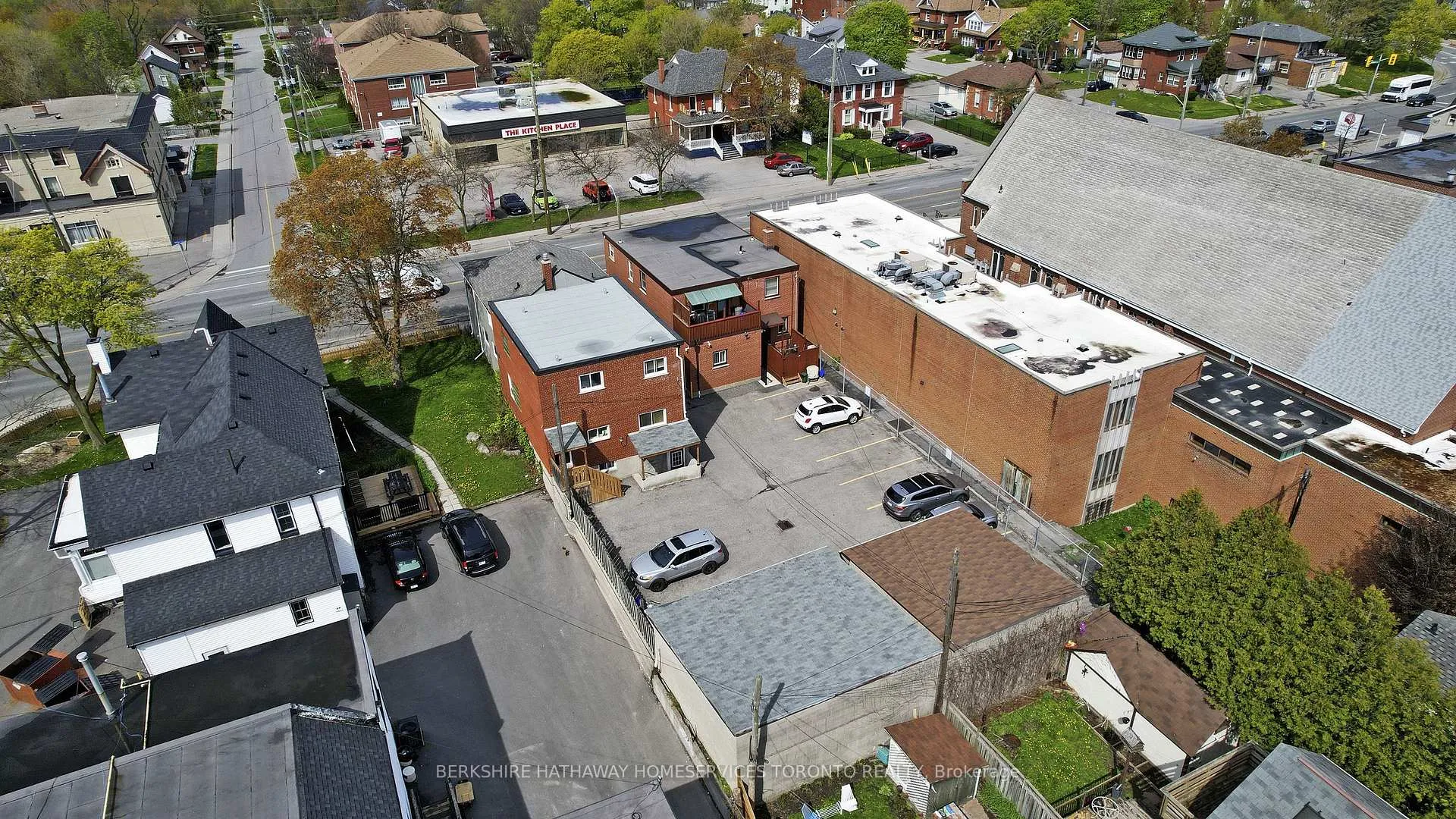 Photo 22 of 381 Simcoe Street S, Oshawa, Central — HOMEH