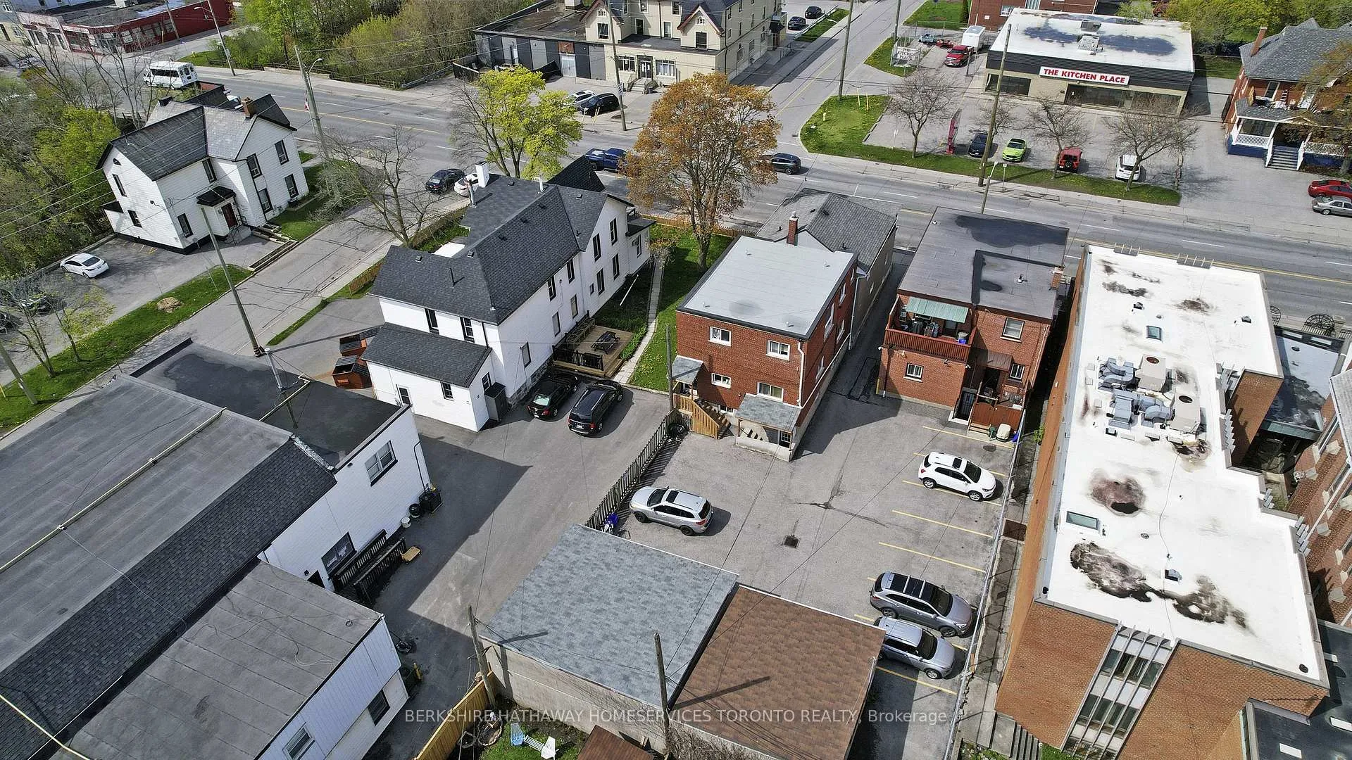 Photo 23 of 381 Simcoe Street S, Oshawa, Central — HOMEH