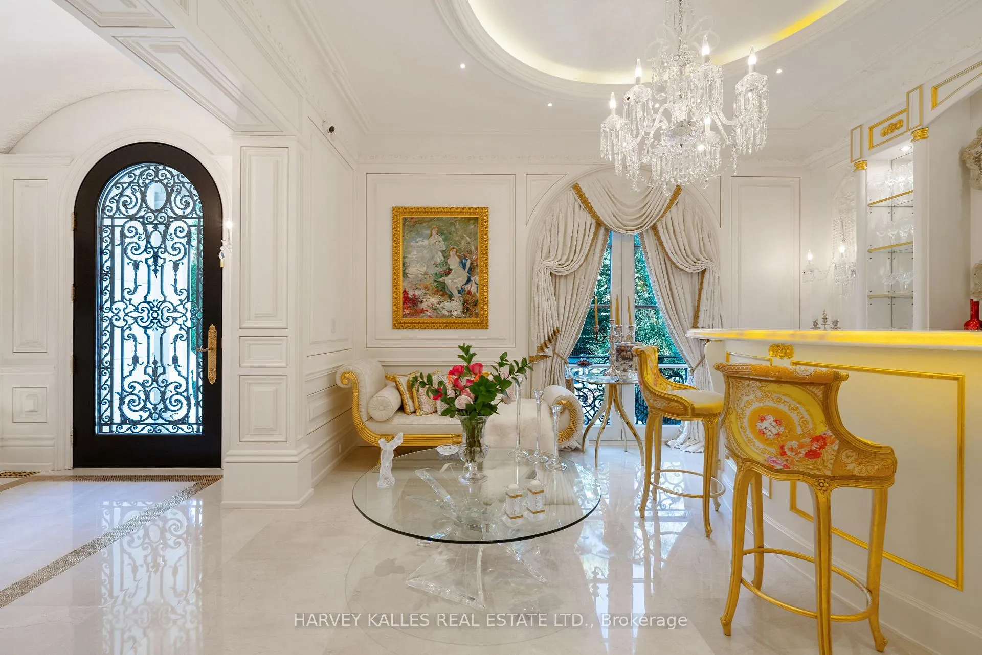 Photo 5 of 215 Strathallan Wood, Toronto, Bedford Park-Nortown — HOMEH