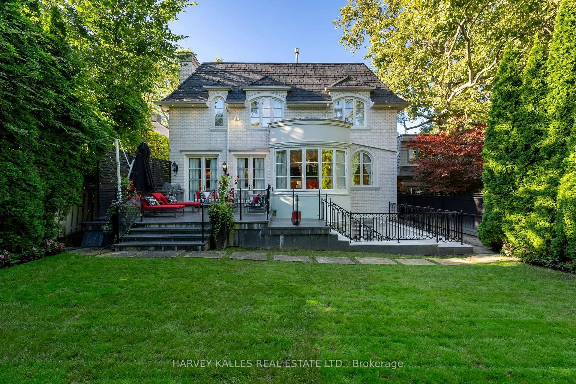 Photo 18 of 215 Strathallan Wood, Toronto, Bedford Park-Nortown — HOMEH
