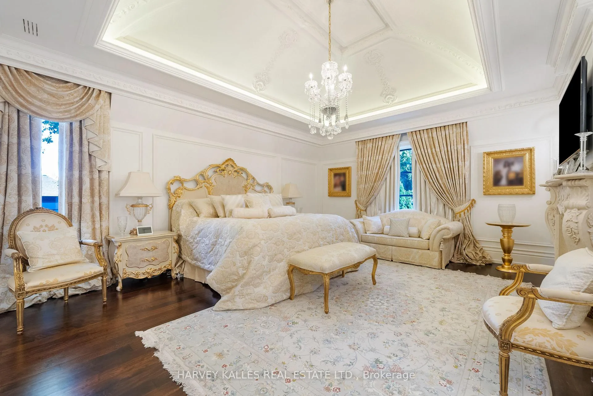 Photo 20 of 215 Strathallan Wood, Toronto, Bedford Park-Nortown — HOMEH