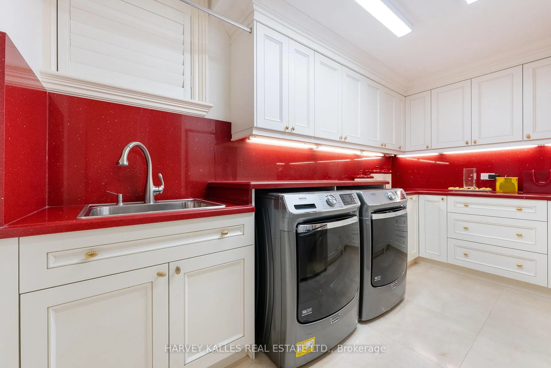 Photo 32 of 215 Strathallan Wood, Toronto, Bedford Park-Nortown — HOMEH