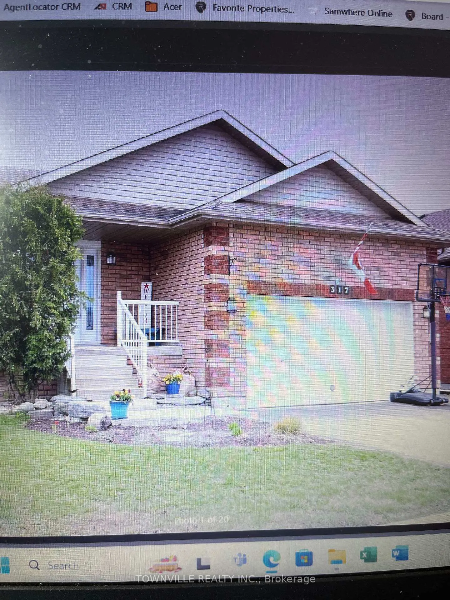 Front of 317 Longbow Street