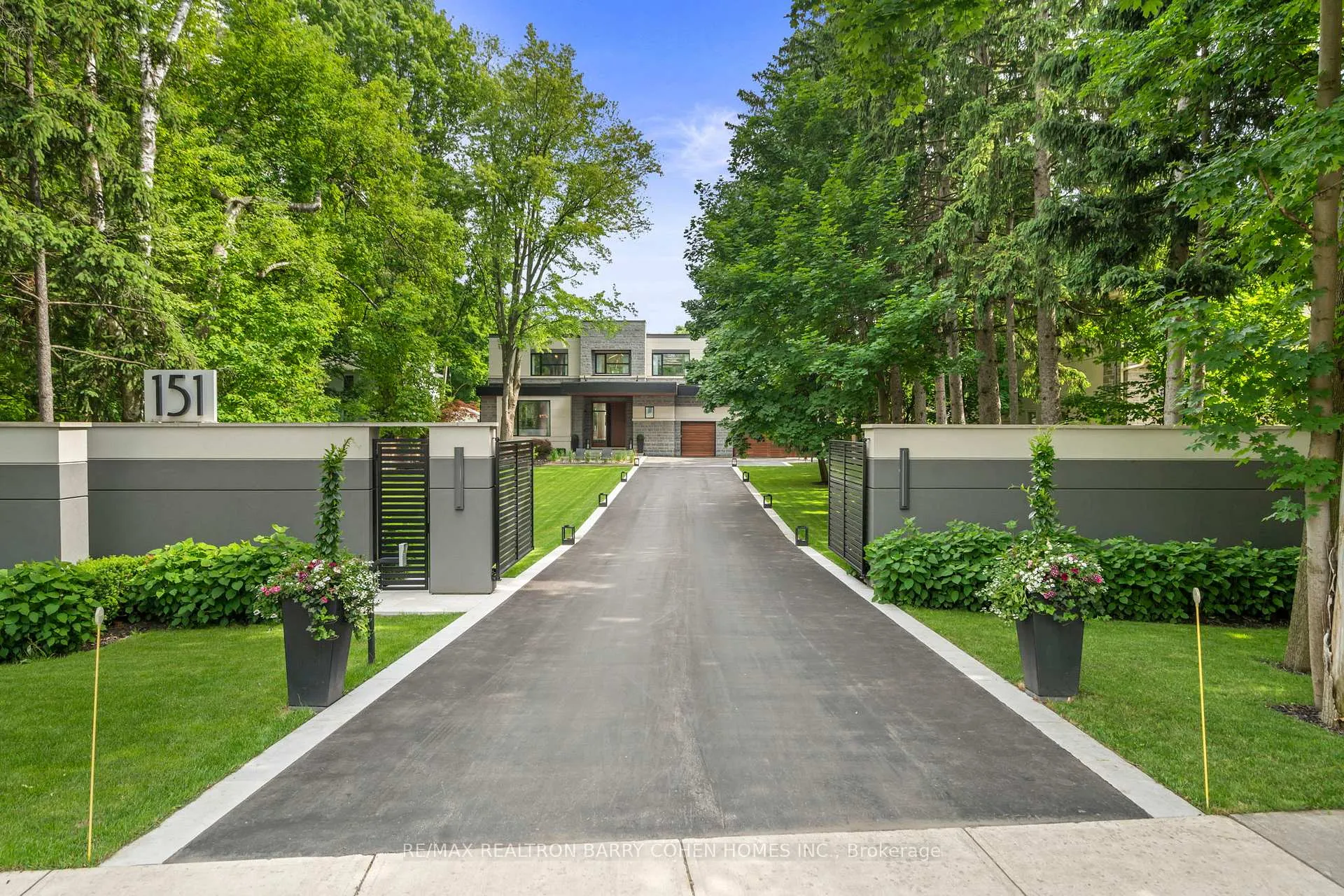Photo 4 of 151 Centre Street, Vaughan, Crestwood-Springfarm-Yorkhill — HOMEH