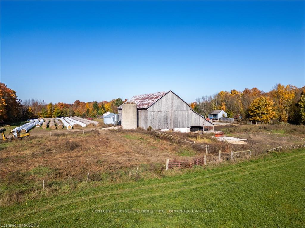 Photo 7 of 602446 Sideroad 8, Chatsworth — HOMEH