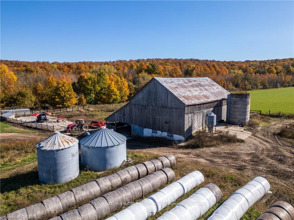 Photo 18 of 602446 Sideroad 8, Chatsworth — HOMEH