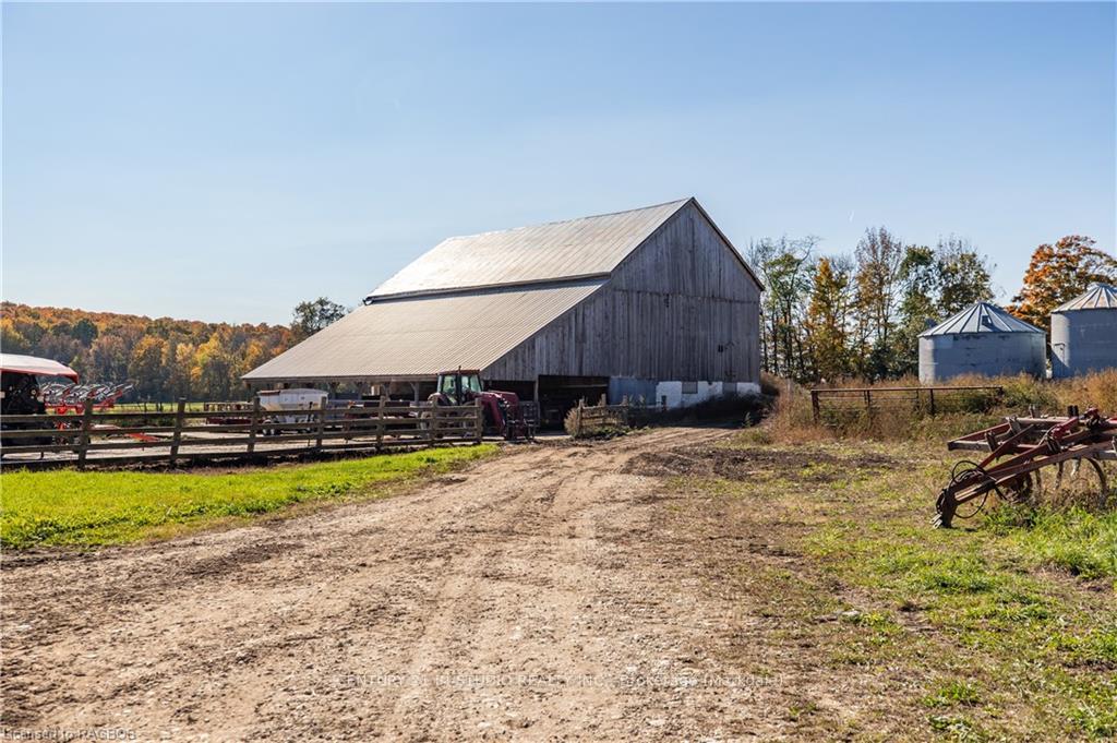 Photo 29 of 602446 Sideroad 8, Chatsworth — HOMEH